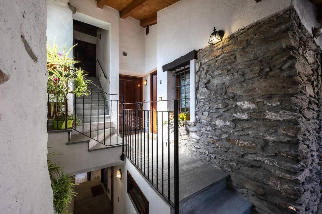 Dimora Gilles Aosta Valley บาร์ด ภายนอก รูปภาพ