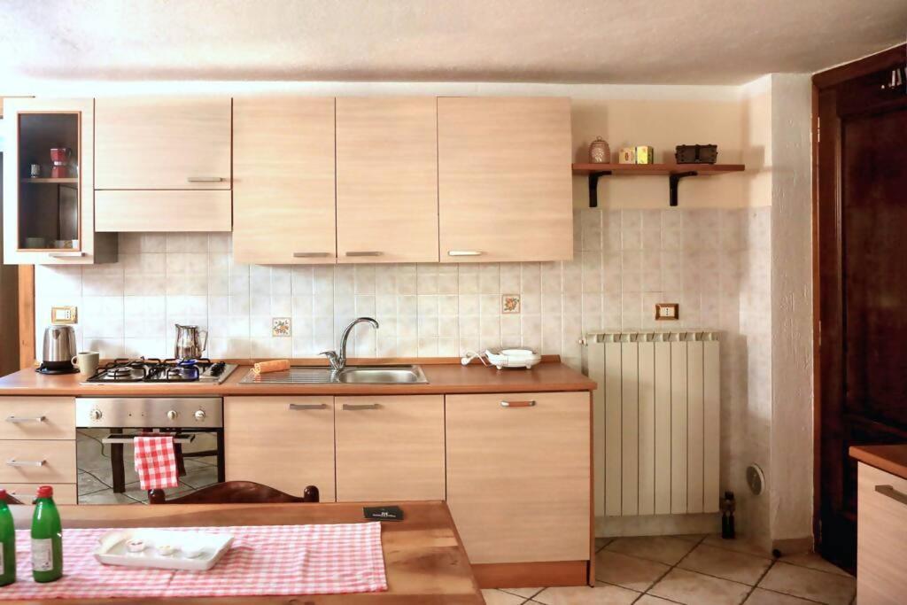 Dimora Gilles Aosta Valley บาร์ด ห้อง รูปภาพ