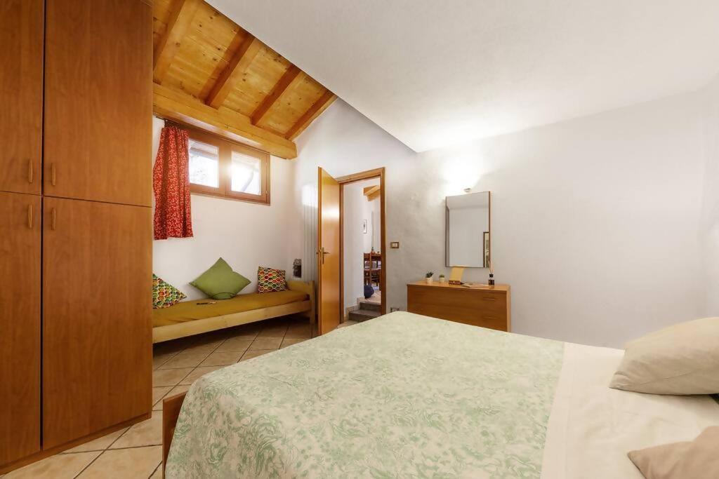 Dimora Gilles Aosta Valley บาร์ด ห้อง รูปภาพ